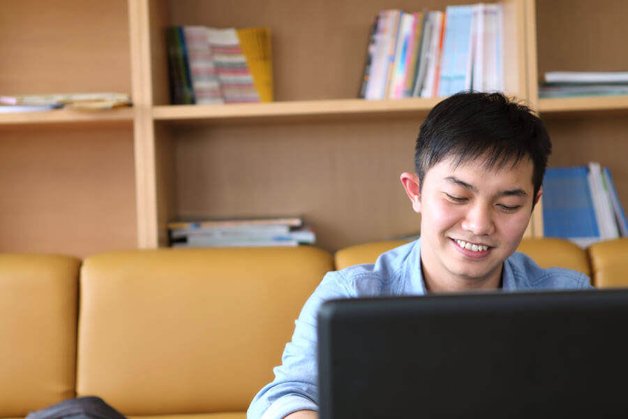 新加坡TMC学院的讲师团队具有深厚的学术背景和实践经验